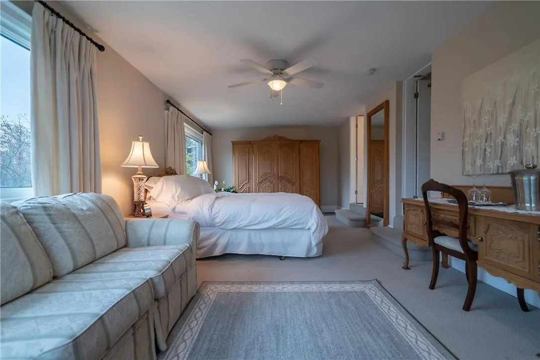 Bed and breakfast Bluecrest B&B Niagara Falls